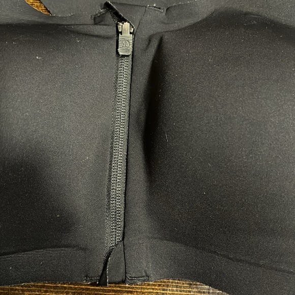 ❤️SOLD❤️Lululemon Enlite Front Zip Bra - Picture 2 of 6